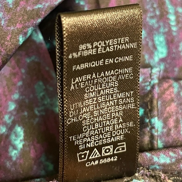 Express V-neck blouse Size:S and one crew neck size:xs - Picture 15 of 16